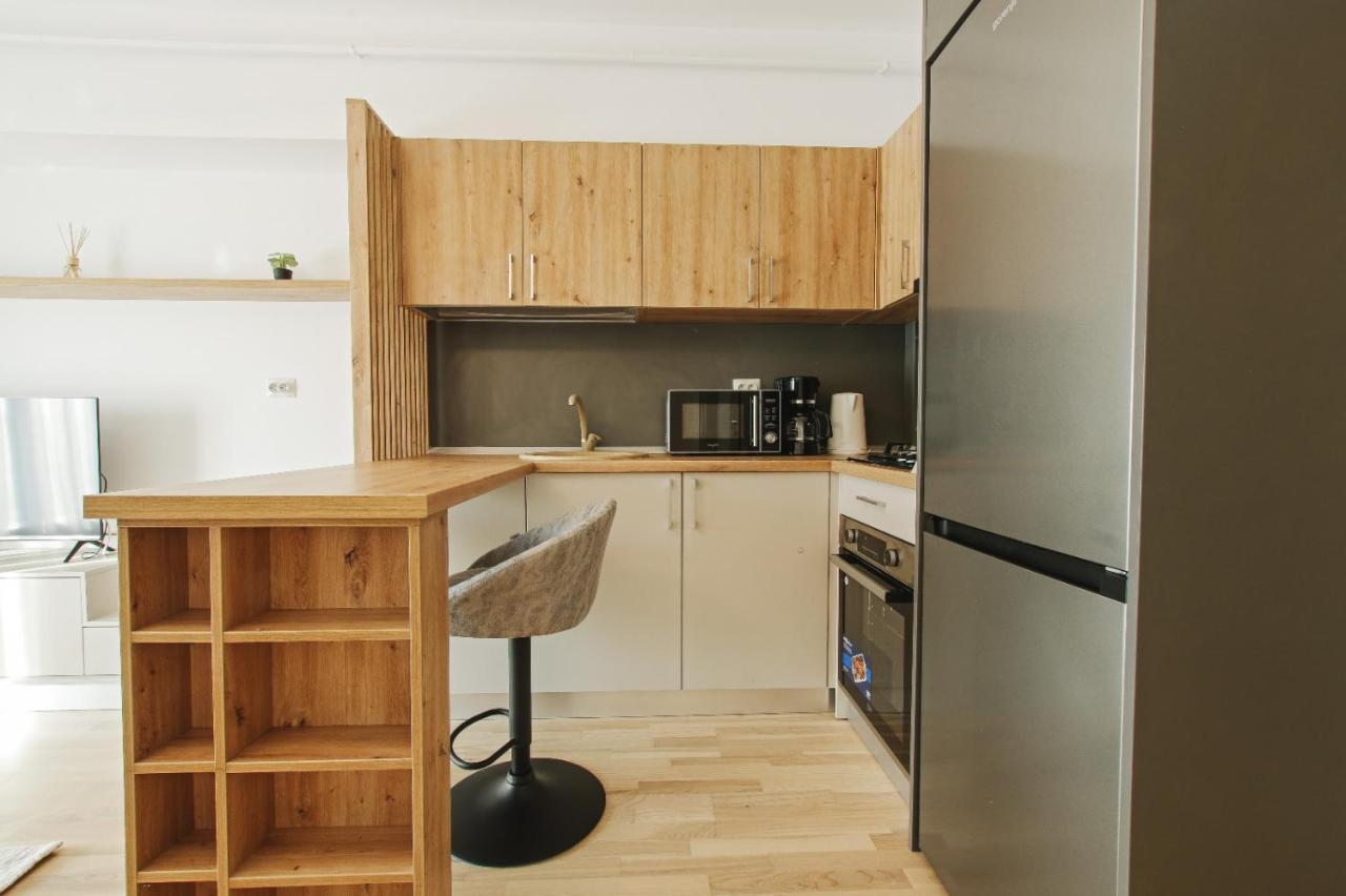 Himson-Beige Apartment ياش المظهر الخارجي الصورة